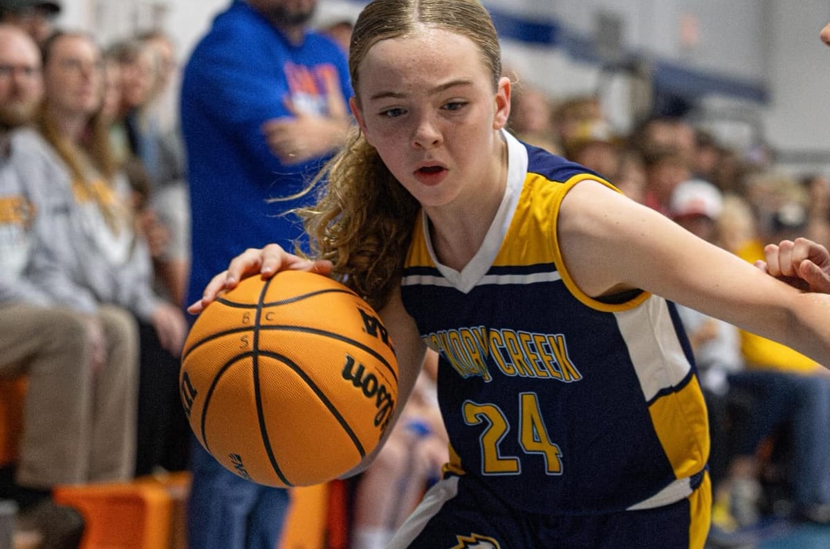 Lady Hawks, Lady Wildcats clinch regular-season titles