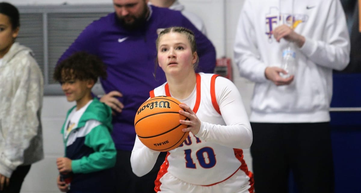 Lady Broncos roll at home