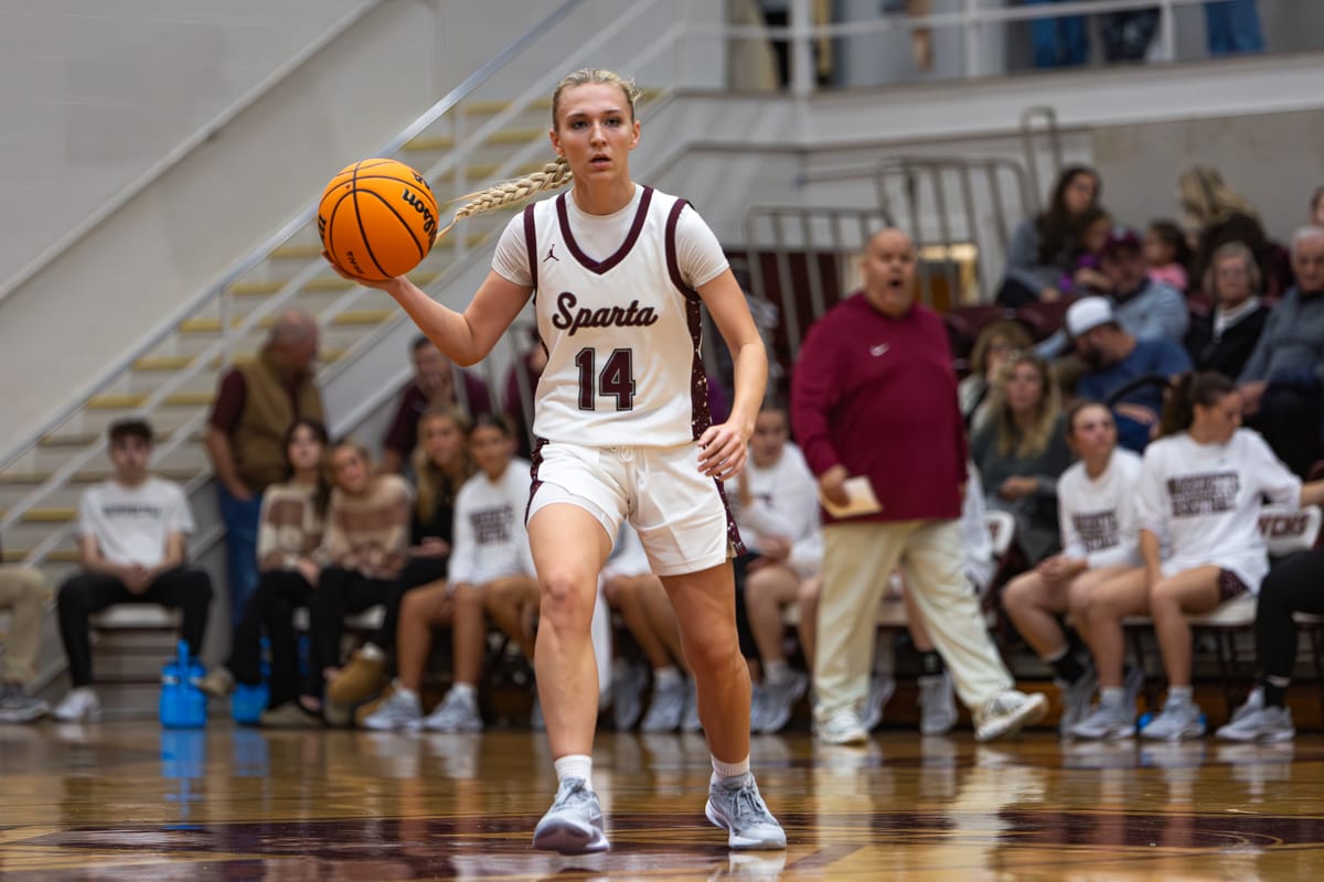 Warriorettes drop 57 in the first half as they storm past Ducks