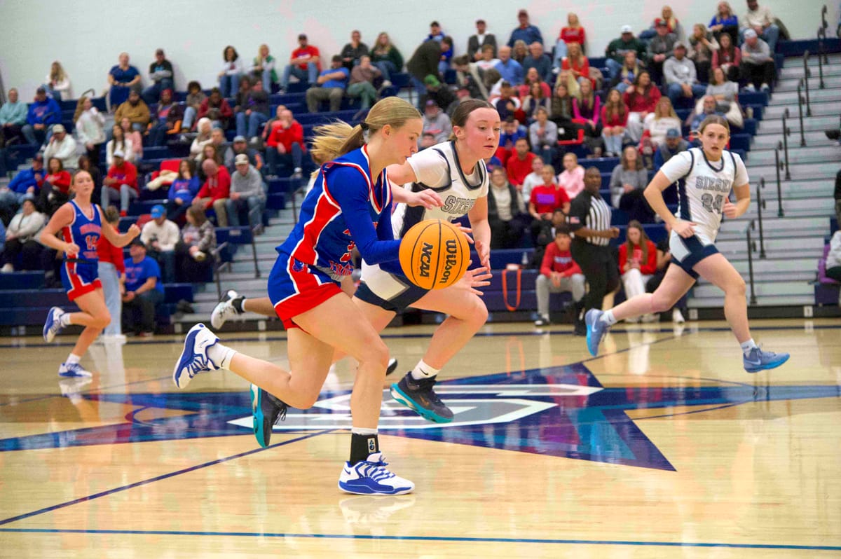 Lady Pioneers slip past Siegel