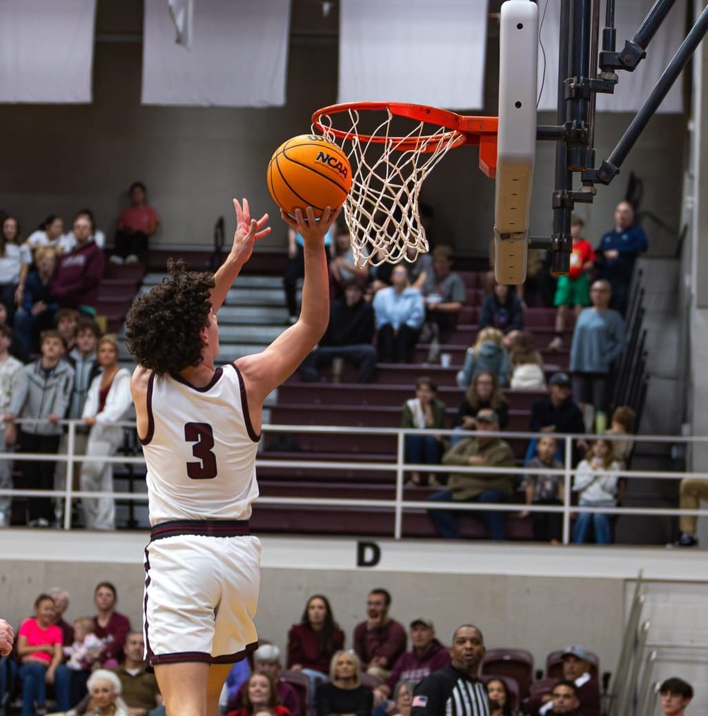 Warriors Advance to District Semi-Finals