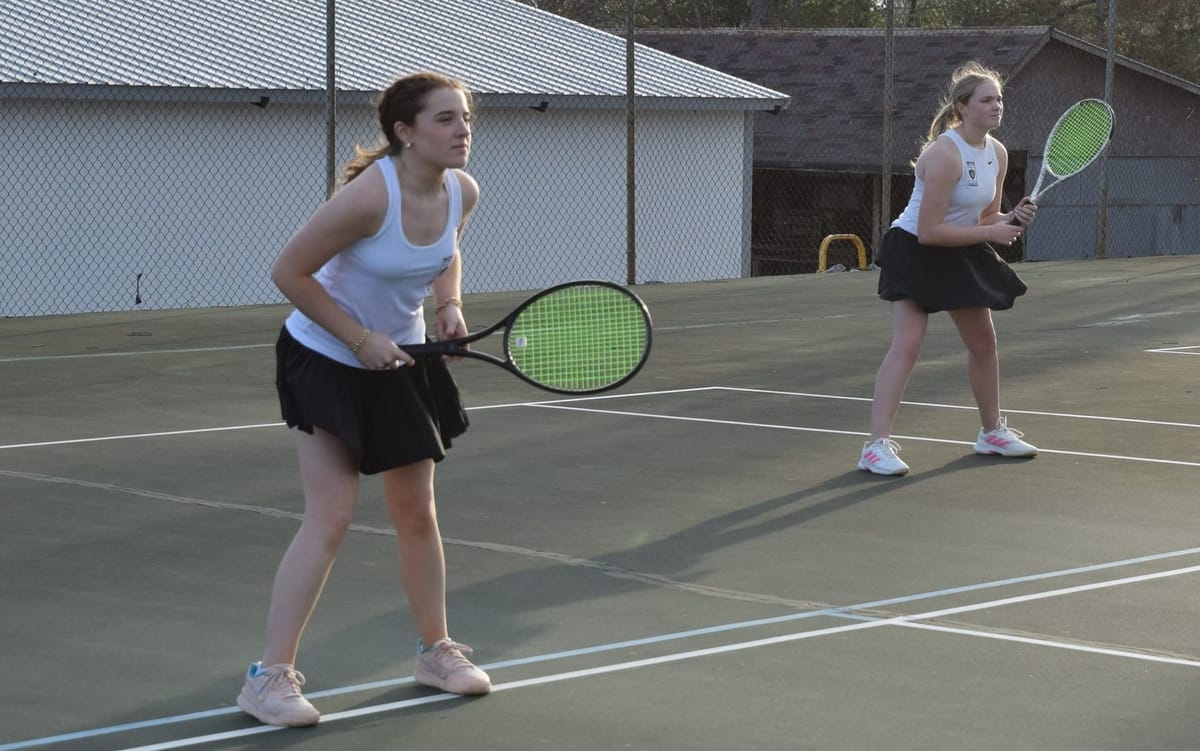 Clean Sweep: Warriors, Warriorettes roll past Van Buren