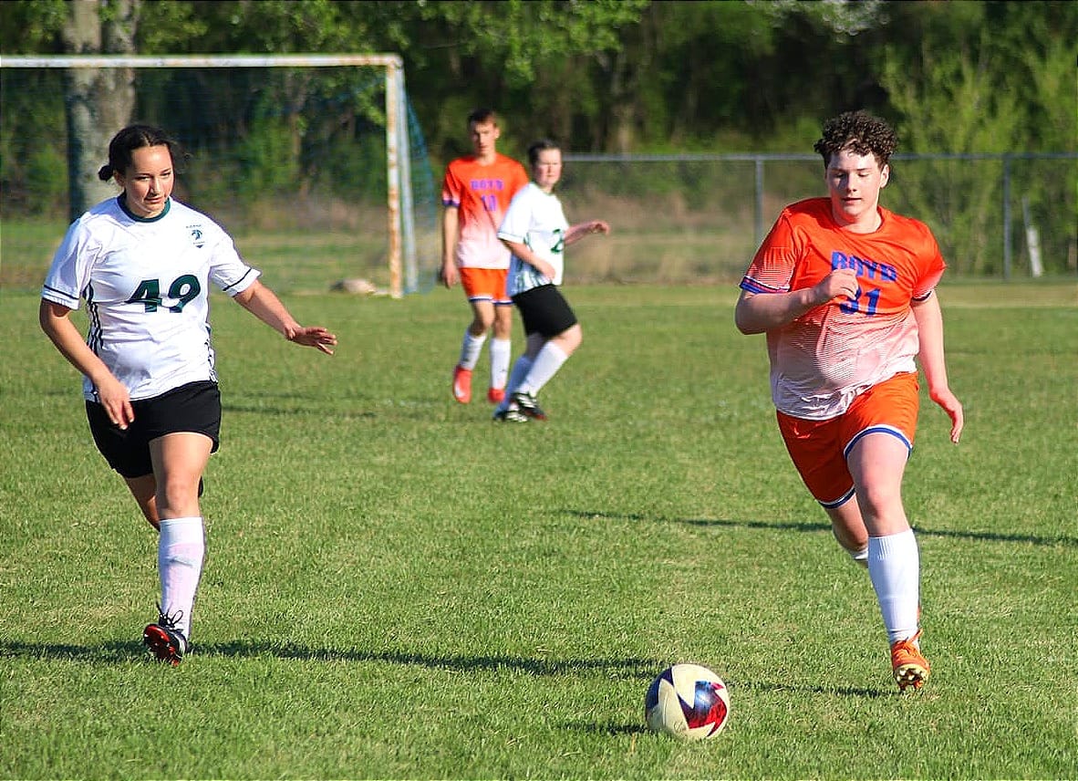 Broncos back in win column