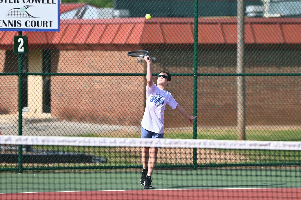 WCMS tennis splits Coffee