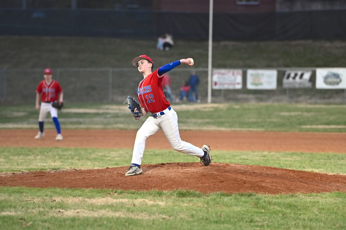 Pioneers leash Bulldogs in doubleheader