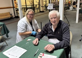 Free health fair draws crowd to mall