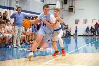 Bulldogs edge Broncos in Thursday thriller