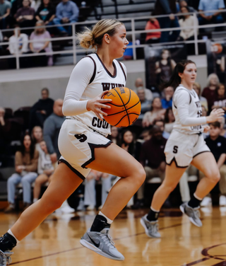Clark, Winningham ground Lady Owls