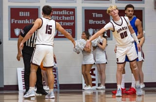 A 3-Point Barrage Lifts Warriors Over Eagles