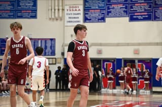 Warriors ruin the Bruins’ night as they drop 51 on Lake Forest