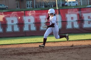 Warriorettes strike first, can’t hold off Livingston