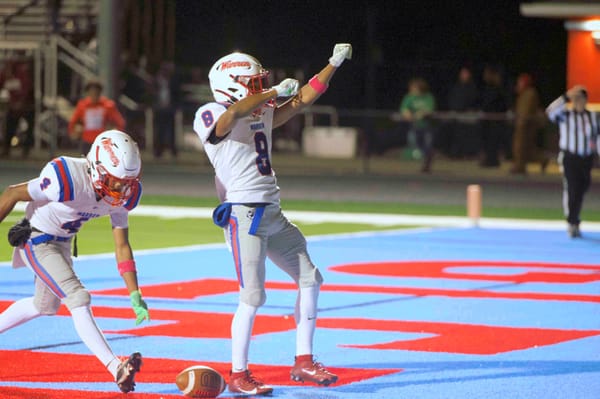 Pioneers slam Colts, win fifth game