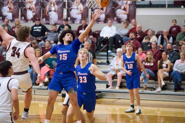 Pioneers conquer Sparta