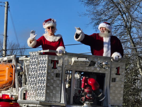 McMinnville Christmas Parade 2025