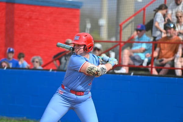 Lady Pioneers split first day at Warrior Classic